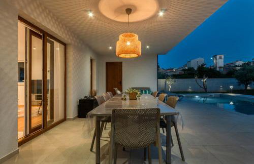 Villa San Zusto, 1600 m2 plot area, heated pool with hydromassage zone - Foto 42