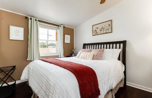 The Huddle & Hangout - 3 Bedroom House Close to ND - Foto 31