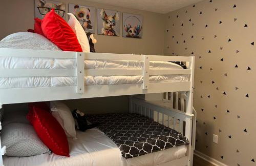 Luxurious Grand Park Family Home with Game Room and XBox - Foto 35