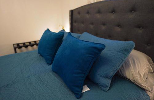 Modern Luxe Retreat -Heart of Chesterfield - Foto 30