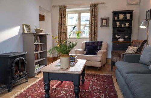 Courtyard Cottage - Photo 19