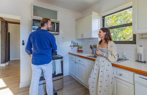 Cozy 2BR Next to Design District & Free Parking - Photo 39