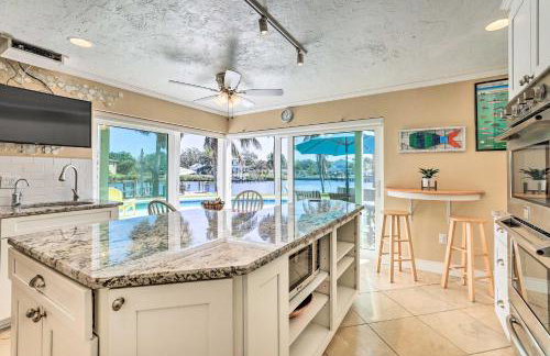 Pool, Dock & Kayaks: Waterfront Palmetto Home - Foto 17