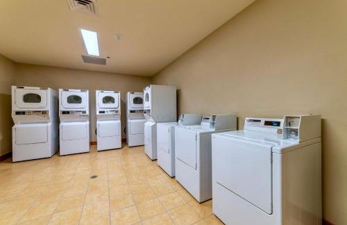 Luxury Oasis Village Ski-in Ski-out - Photo 23