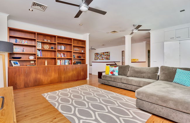 Seascape Luxury Beachfront Holiday House - Foto 8