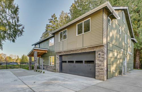 Waterfront Patio! Stylish Family Home in Everett - Photo 43