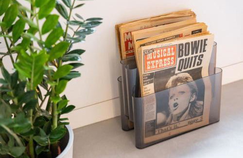 The Bowie is a David Bowie themed Smart House - Foto 75