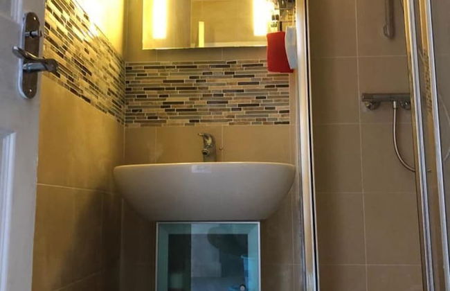 Nice 2 Bed Independent Annex in High Wycombe - Foto 16