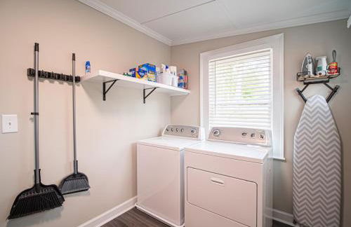 Marietta Square's Home Away! - Foto 4