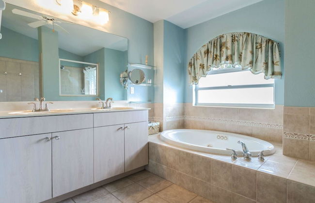 SW Cape Coral Vacation Home - Photo 15