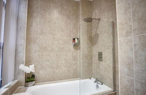 The Jade Suite - Photo 10