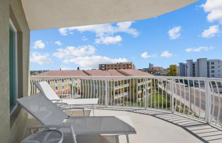 Crystal Palms Treasure Island Retreat Steps from the Beach - Photo 6