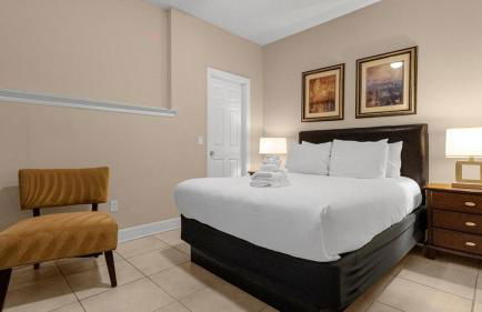 Florida Getaway - Renovated TownHome by Disney! - Photo 16