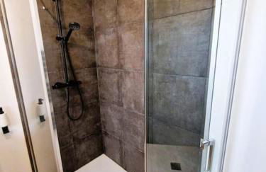 Le Bellay ¤ 2 Chambres ¤ Cour ¤10 mins Centre¤ - Foto 21