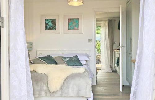 The Cuckoo's Nest - A Romantic & Peaceful Hideaway - Photo 2