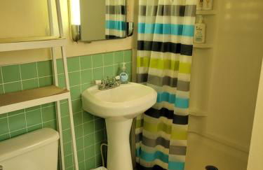 Lil's on the Lake Vintage Cottage on Crystal Lake - Foto 32