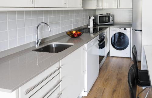 Apartment Abora Garden with terrace, pool, extensive gardens and free parking - Foto 17