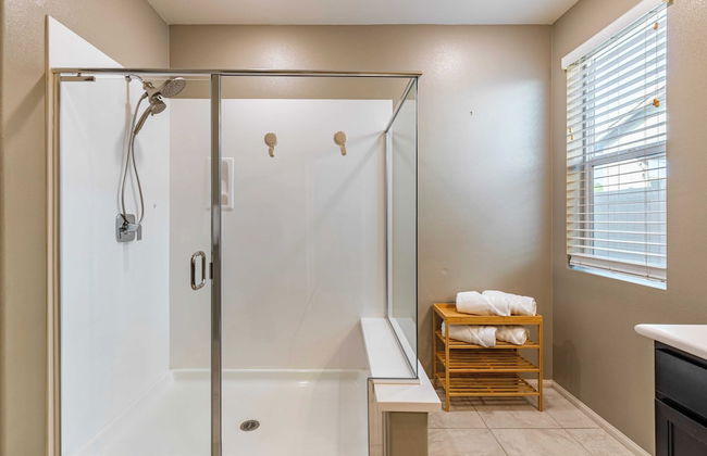 Luxe Indio Stay w/ Pool, Tiki Bar & Fire Pit Near Coachella Longfellow - Foto 14