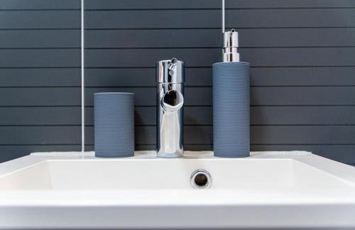 Flexible SelfCheckIns 114 - Zagreb - Bedroom - Loggia - Foto 13