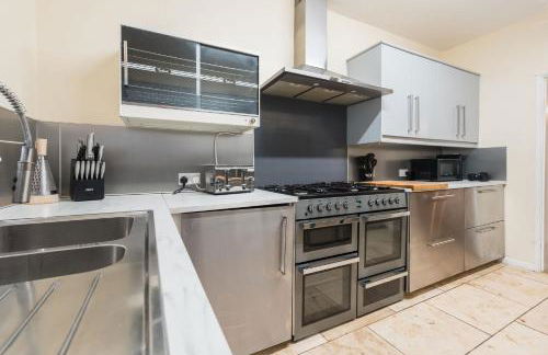 Ebrington Manor by Birch Stays - Photo 28