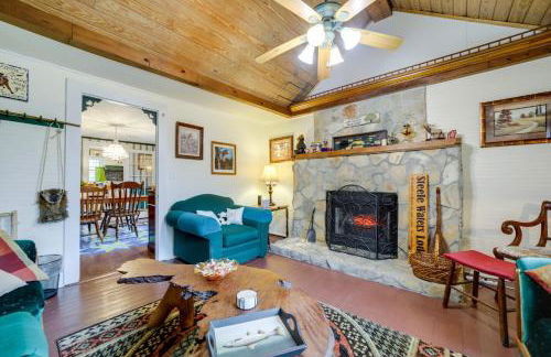 Pet-Friendly Smoky Mountain Getaway with Fire Pit! - Foto 3