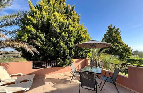 Gated Family Villa with Private Pool and Garden - Foto 13