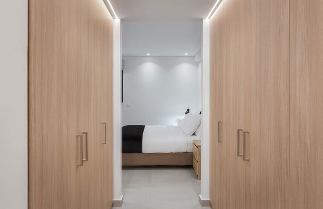 Athenian Riviera Secluded Apartment - Photo 1