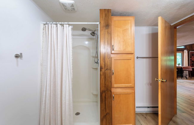 Lakeshore Oasis by Avantstay Private Beach, Views, Hot Tub, Volleyball - Foto 43