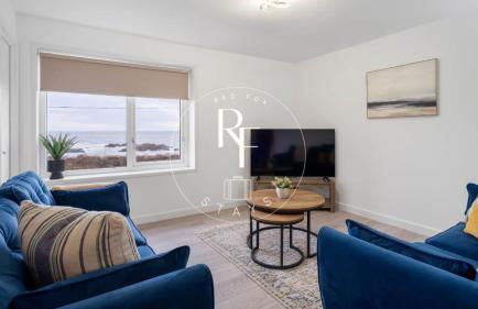 The Den at the Harbour - Photo 2