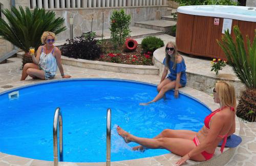 Apartments " Happy villa " - Photo 27