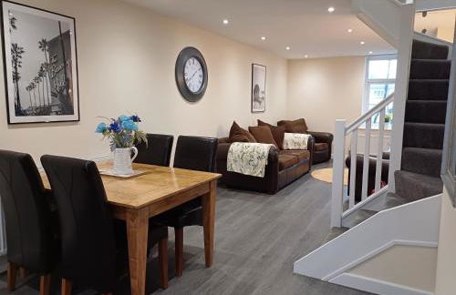 Luxury Apartment - Above iconic High Lane Oatcakes - Foto 13