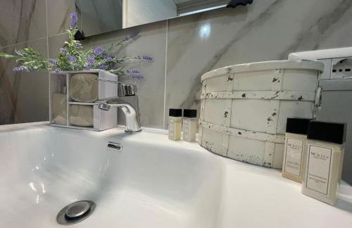 LETIZIA'S HOME Caserta - Photo 17