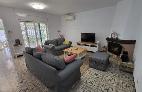 Torredembarra cosy, well equipped house, 5 min. from the beach - Foto 16