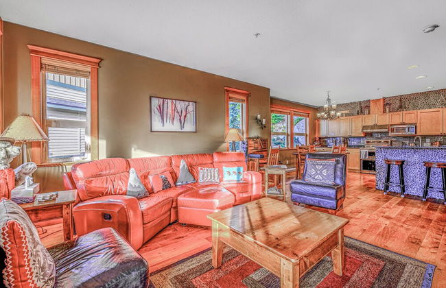 Treetop Getaway Ski In and Out Sleeps 10 - Foto 18