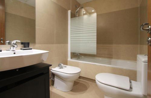 Apartamentos Adelfas - Photo 35