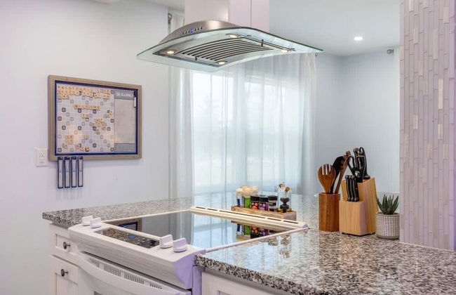 Fun Family-friendly Largo Home Heated Pool - Photo 13