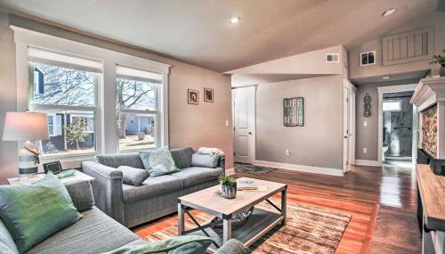 Walk to Shore Updated Buzzards Bay Cottage! - Foto 5