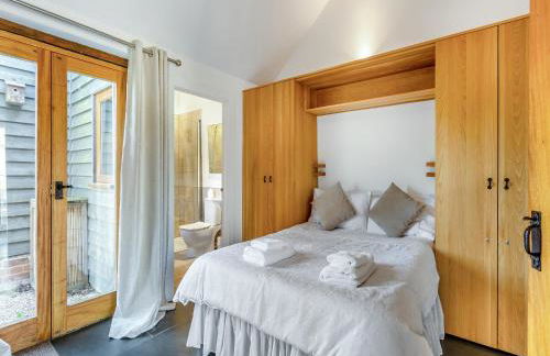 Liston Hall Barn - Photo 11