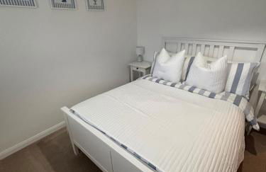 Sageston Tenby 2 bed new build bike and board store - Photo 8