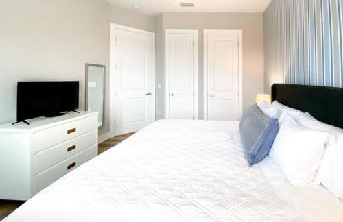 BRAND NEW 3 bedroom near DISNEY / Wi-Fi / Parking - Foto 55