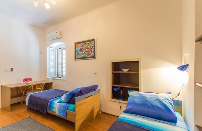 Dvori With Garden, Free Parking Next To Sea - Foto 4