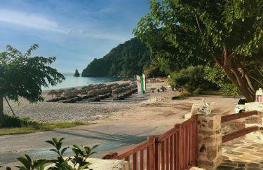 Genevieve Sea House - by the sea ....on the beach. - Foto 14