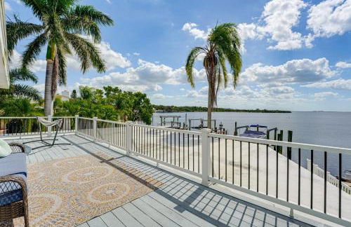 Luxurious Waterfront Home, 4 Mi to Sponge Docks! - Foto 31
