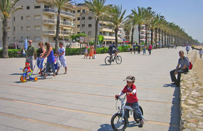 Apartment in Calafell Near the Beach - Photo 17