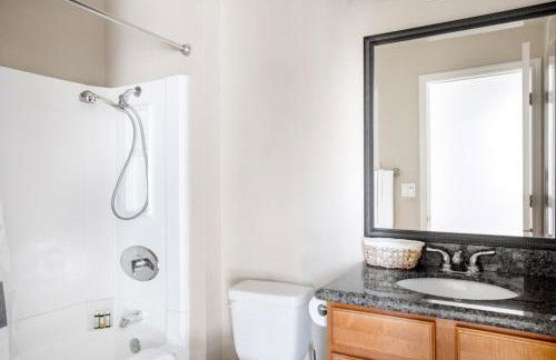 Fremont 2BR w WD Pool nr Lake Shops SFO-359 - Foto 10