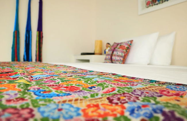 Tres Mentiras Botique Hotel 6 Rooms - Photo 3