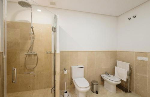 Private heatable infinity pool with sea views in La Mairena, Marbella - Foto 40