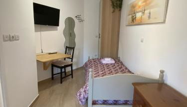 Azure Studio - Photo 5