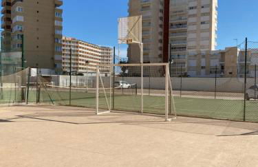 La Manga km 0, pisos estudios - planta baja - 100m de la playa - studio flats - ground floor - 100m from the beach, cada con bicis & tabla SUP, piscina & pádel & tenis & más - each with bikes & SUP board, pool & paddle & tennis & more - Foto 57