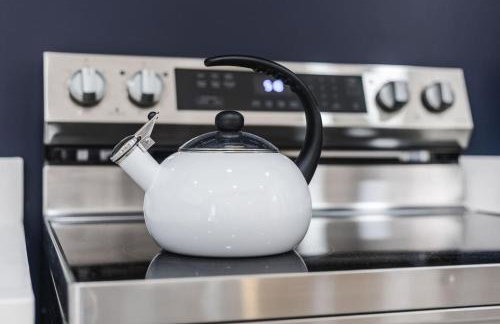 Chic Boho Retreat Near Downtown - Photo 36